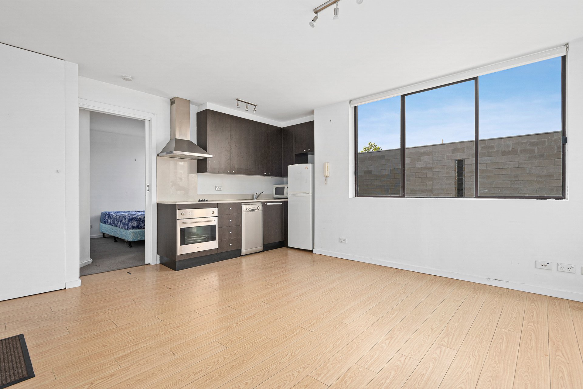 Property Gallery - Main Image