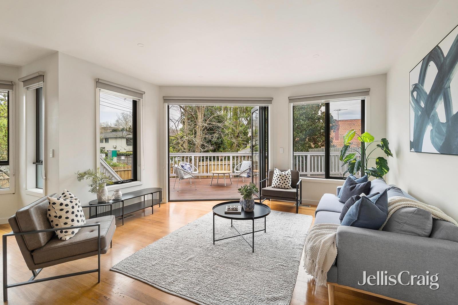 1/214A Wattle Valley Road, Camberwell image 2