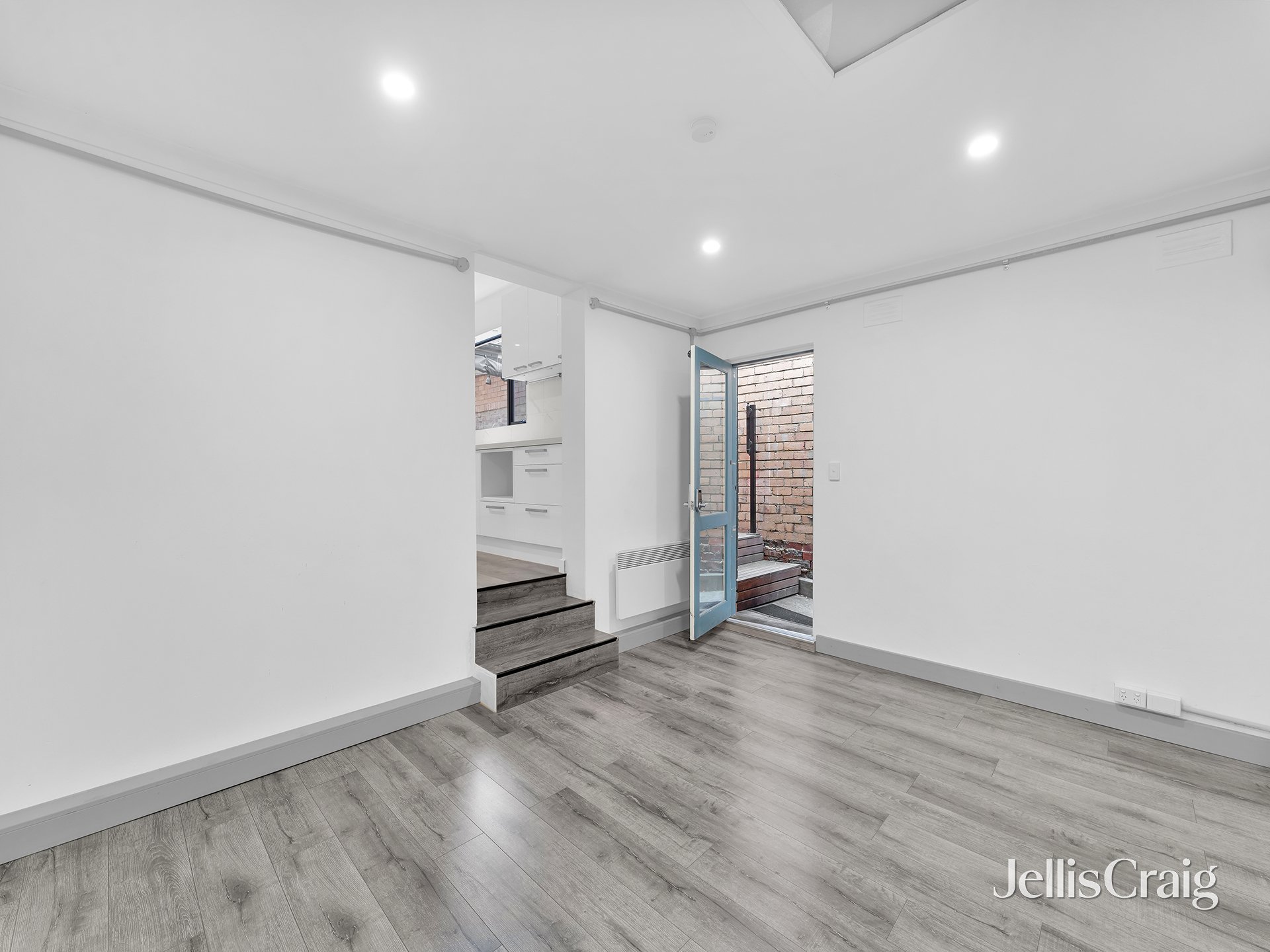1/215 High Street Road, Ashwood image 3