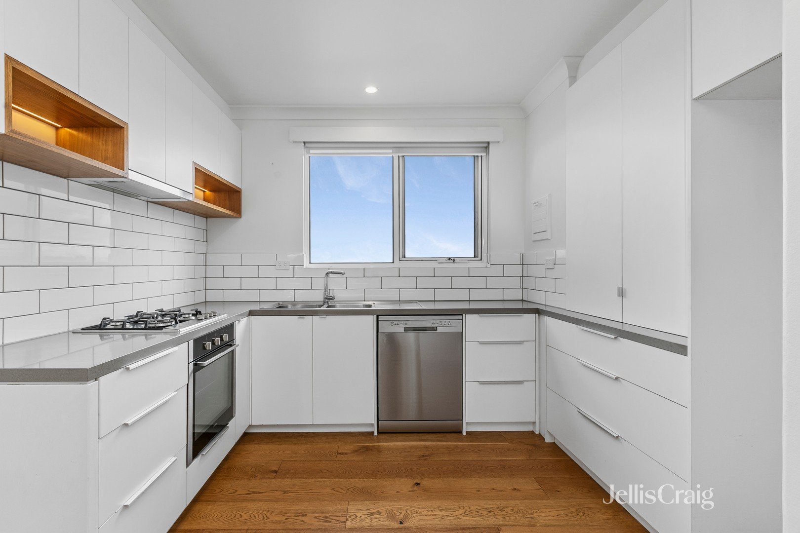 12/15 Kingsville Street, Kingsville image 2