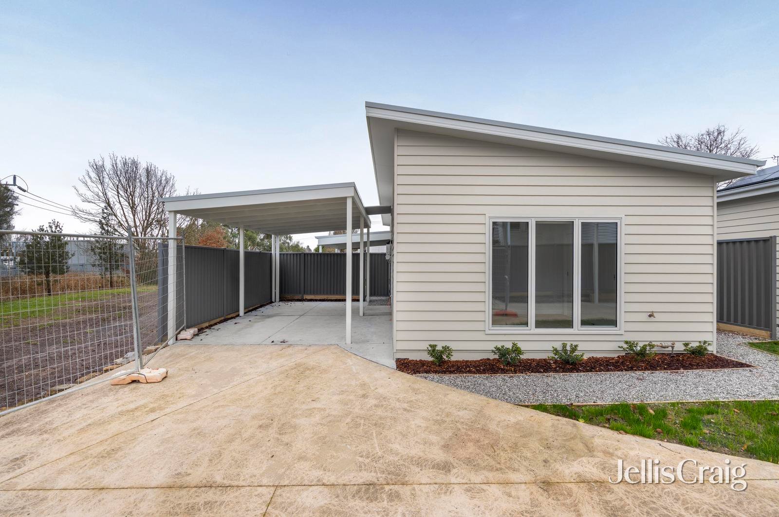 1/215a York St East, Ballarat&nbsp;East image 1