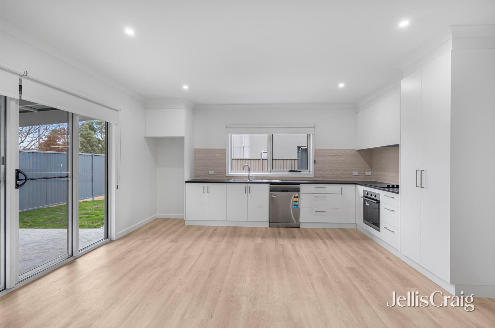 1/215a York St East, Ballarat&nbsp;East image 6