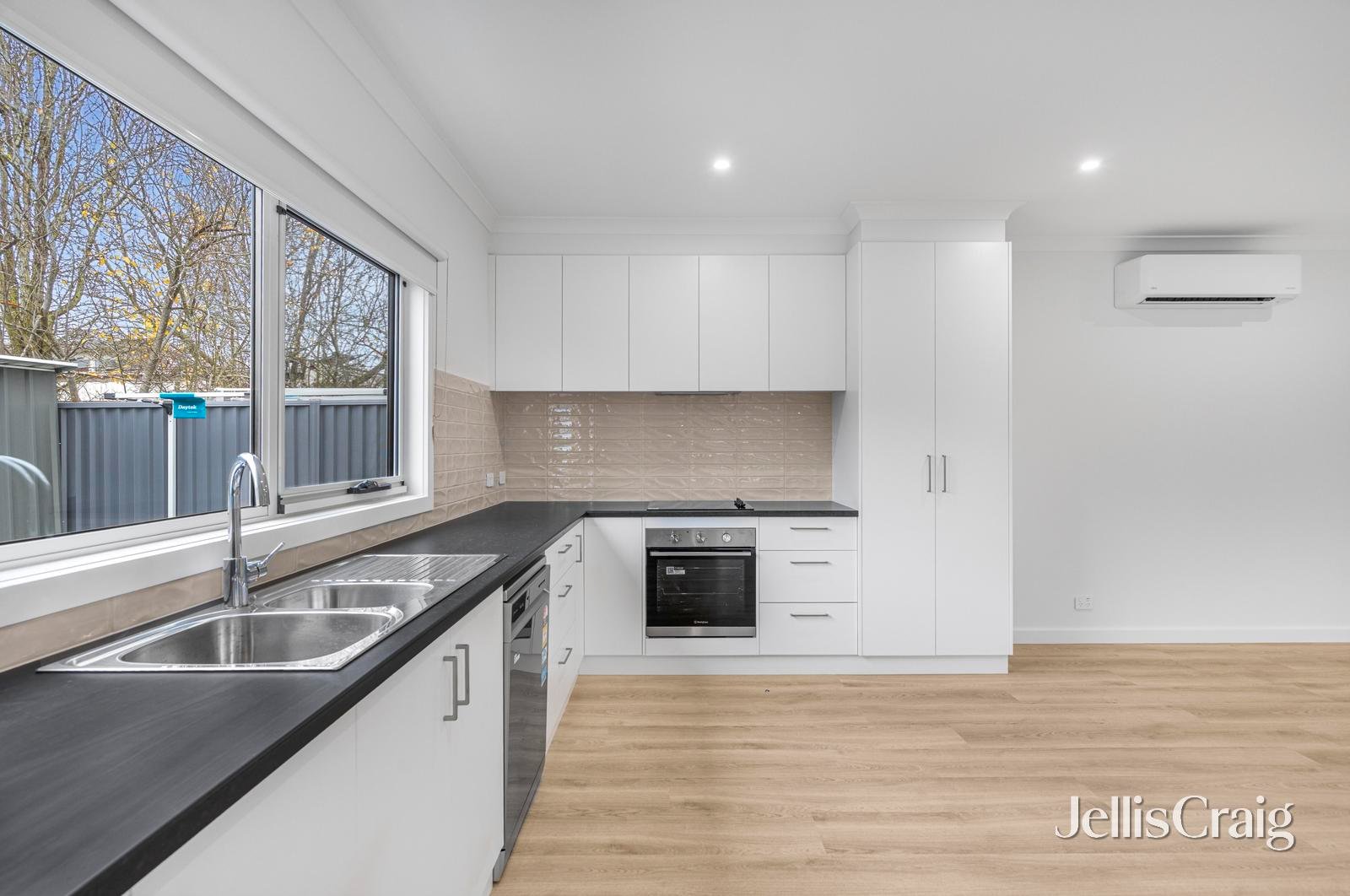 1/215a York St East, Ballarat&nbsp;East image 7