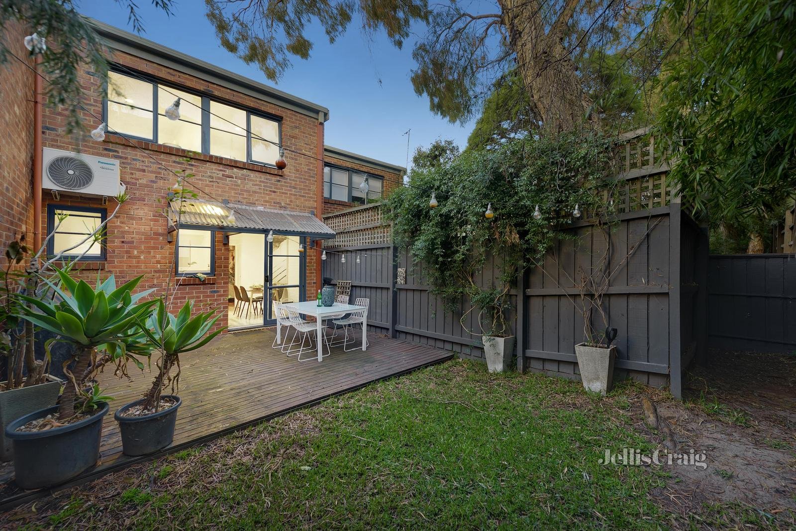 12/16-20 Milton Street, Elwood image 11