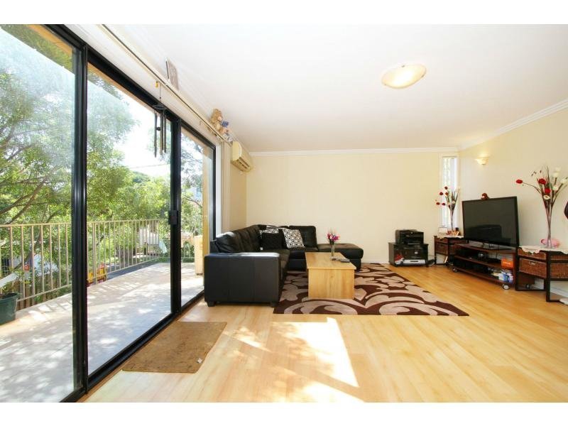 12/17-19 Ascot Vale Road, Flemington image 2