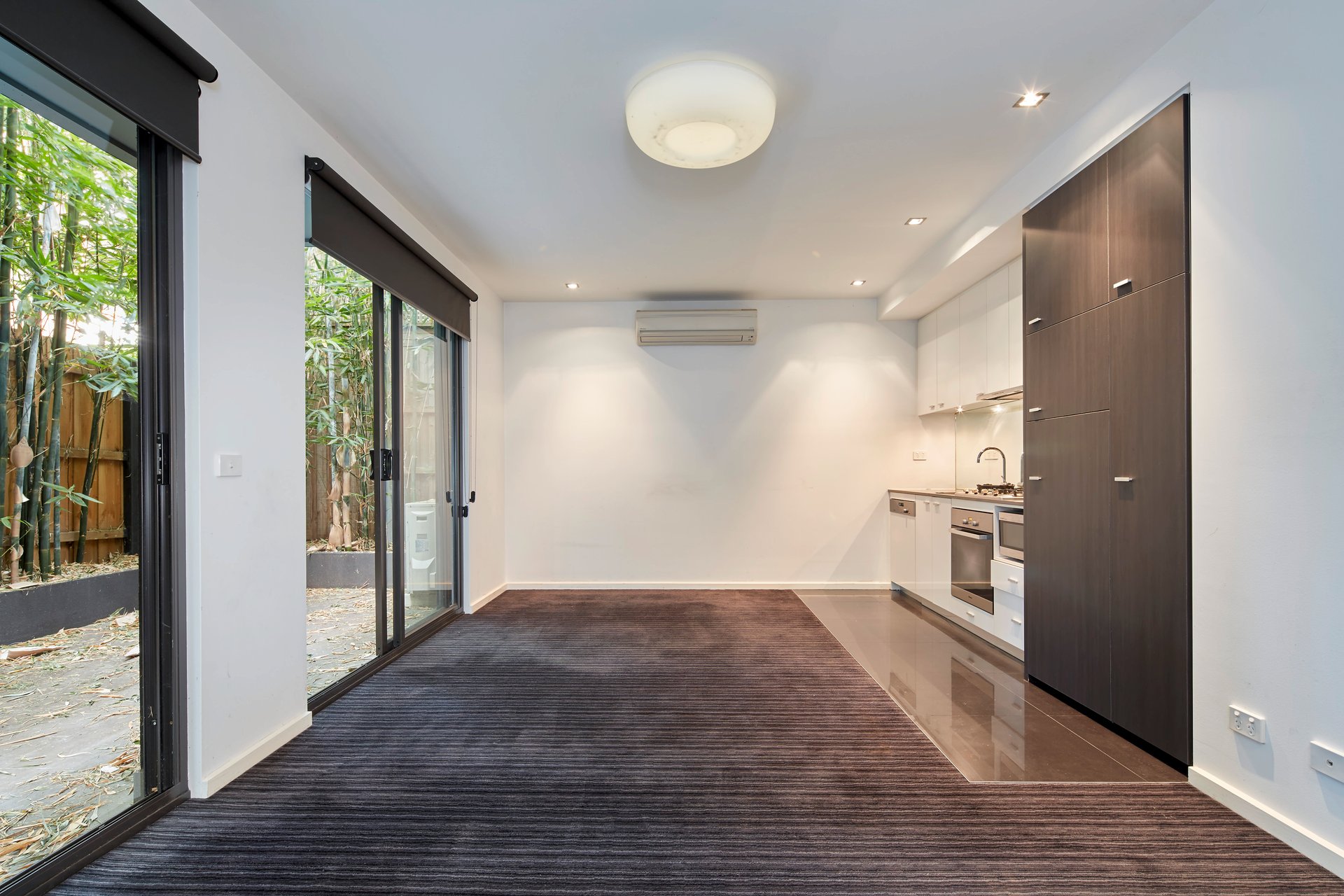 Property Gallery Thumbnail 9