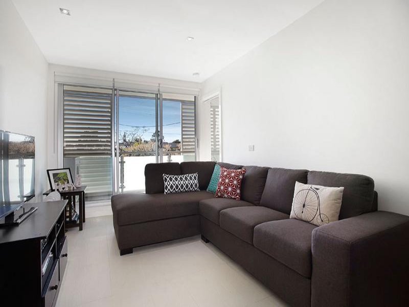 12/174 Riversdale Road, Hawthorn image 2