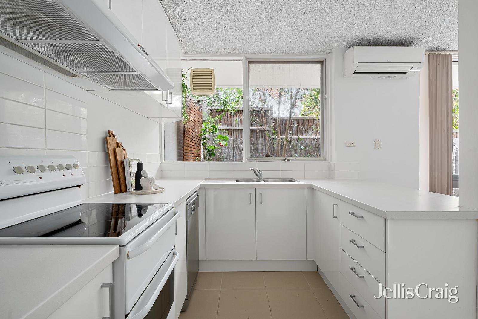 1/217A Highfield Road, Camberwell image 2