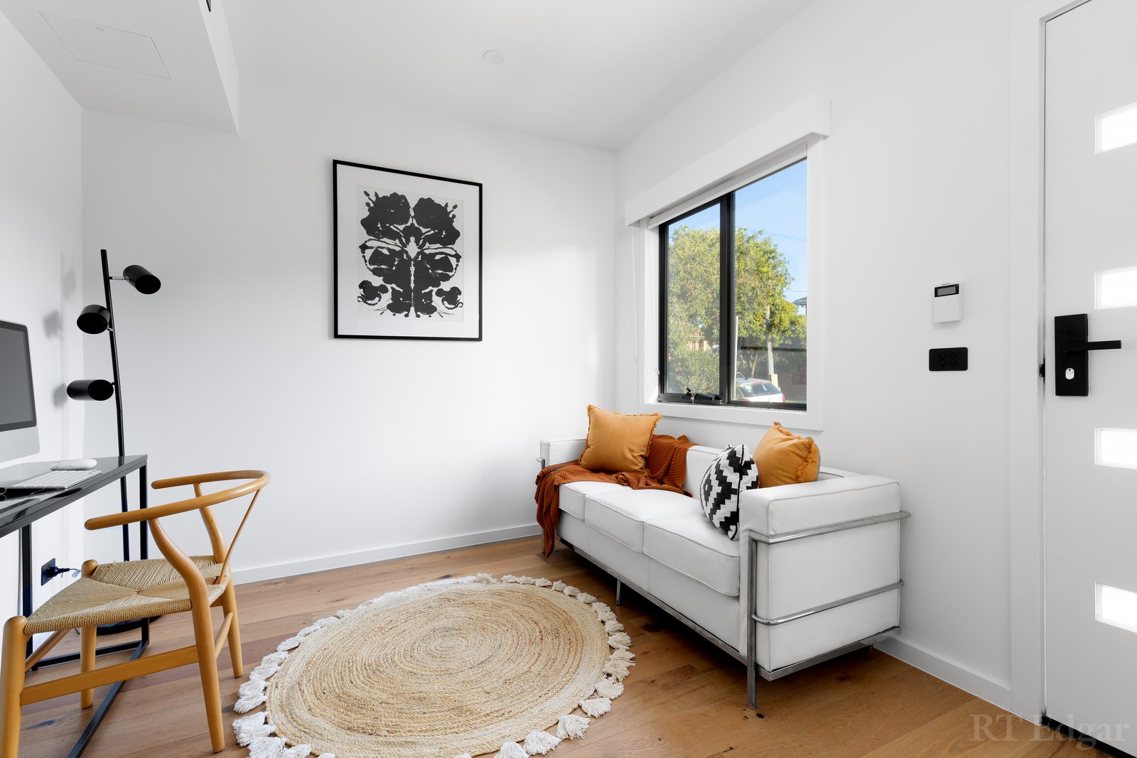 Property Gallery Thumbnail 3