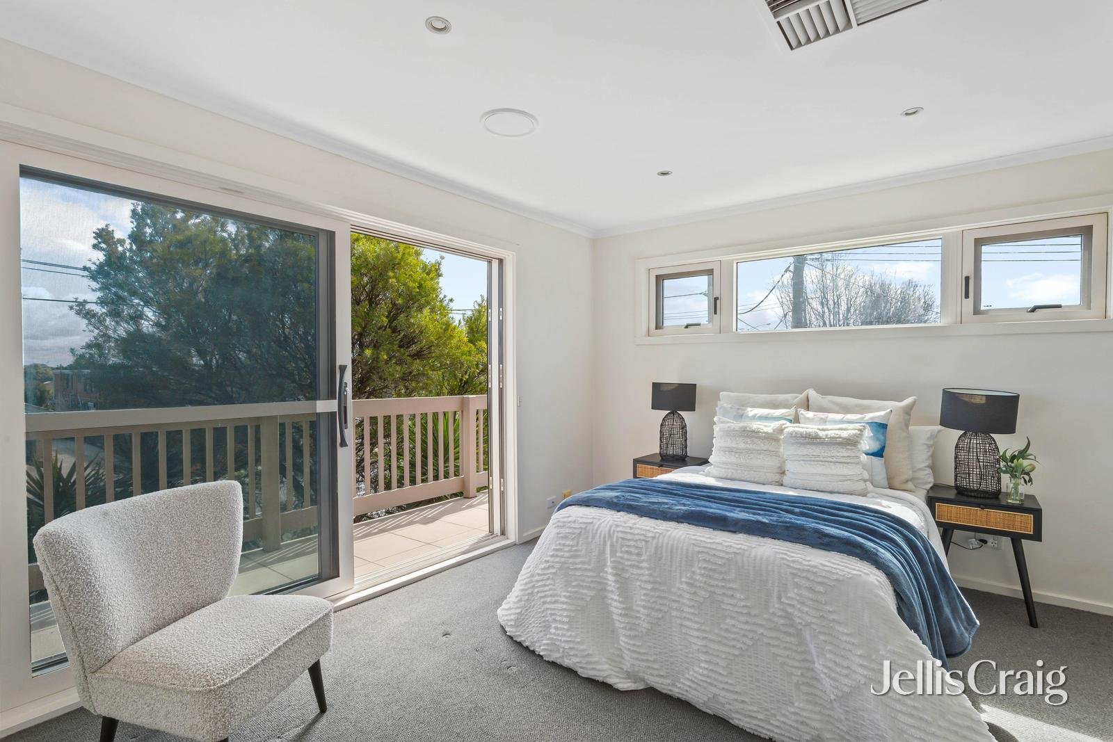1/218 Warrigal Road, Oakleigh South image 6