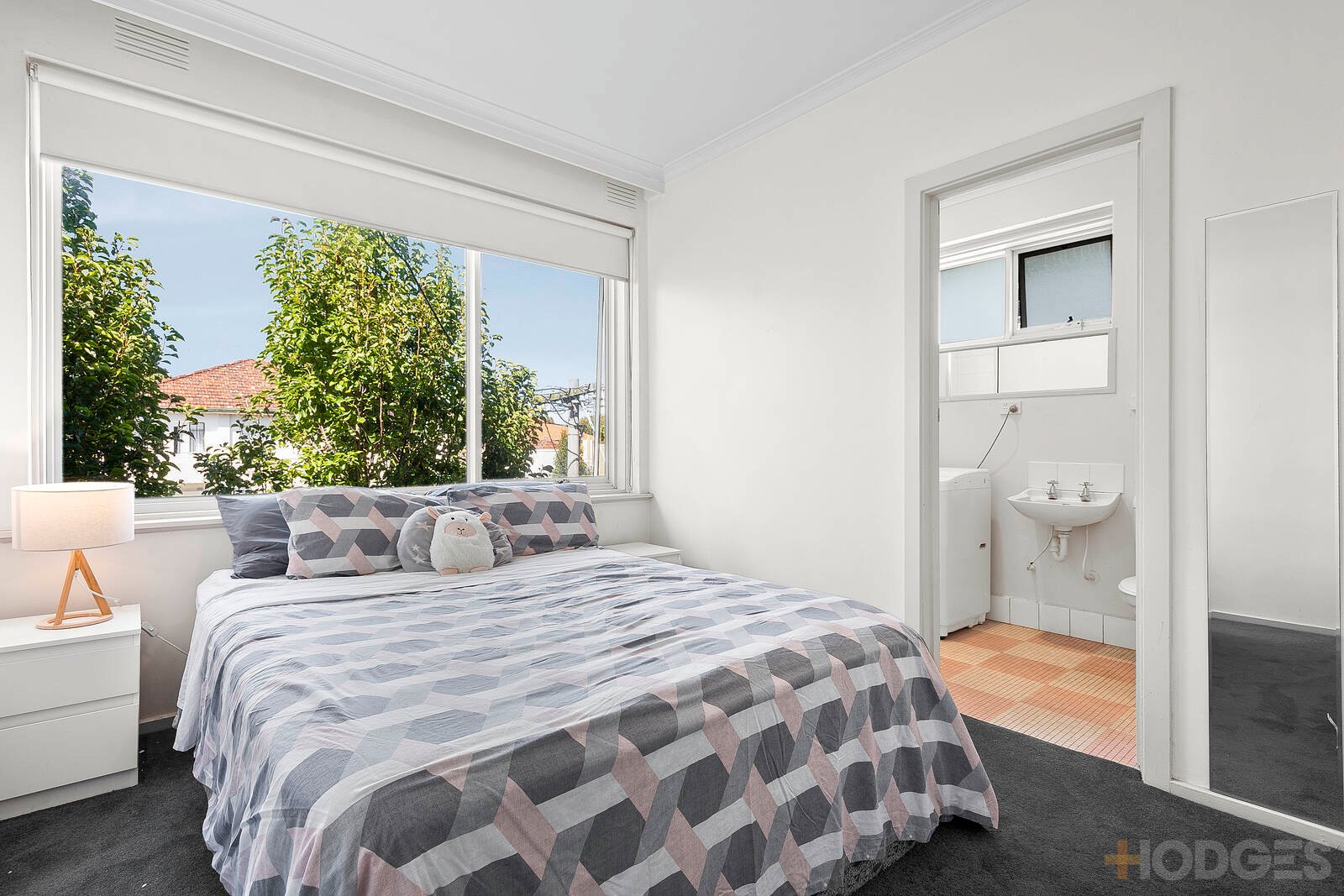 12 / 19 Ellesmere Road Prahran