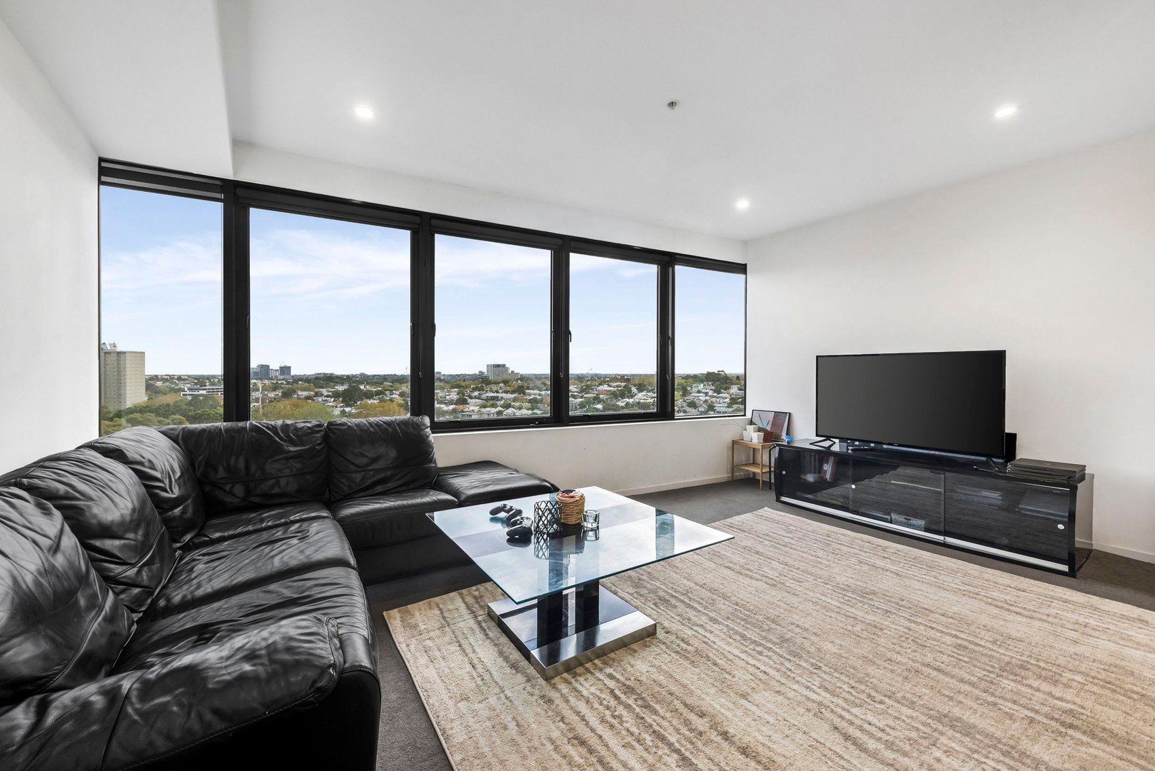 1219/18 Mount Alexander Road, Travancore image 4