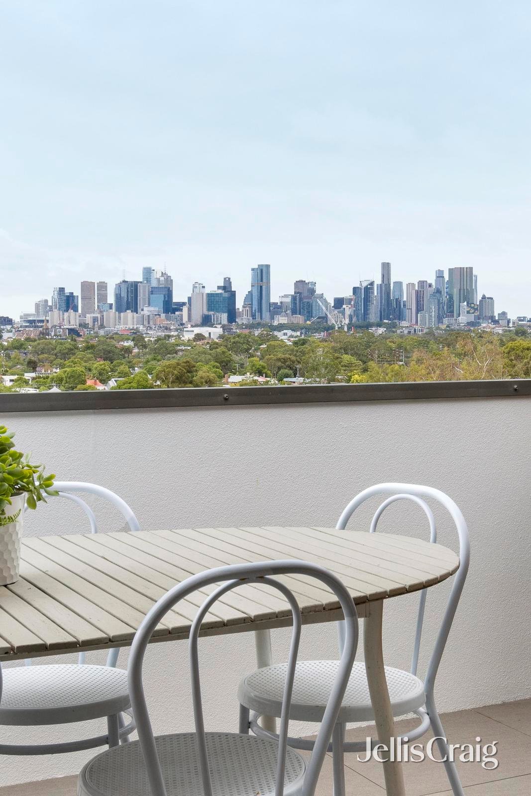 12/1A Campbell Grove, Northcote image 3