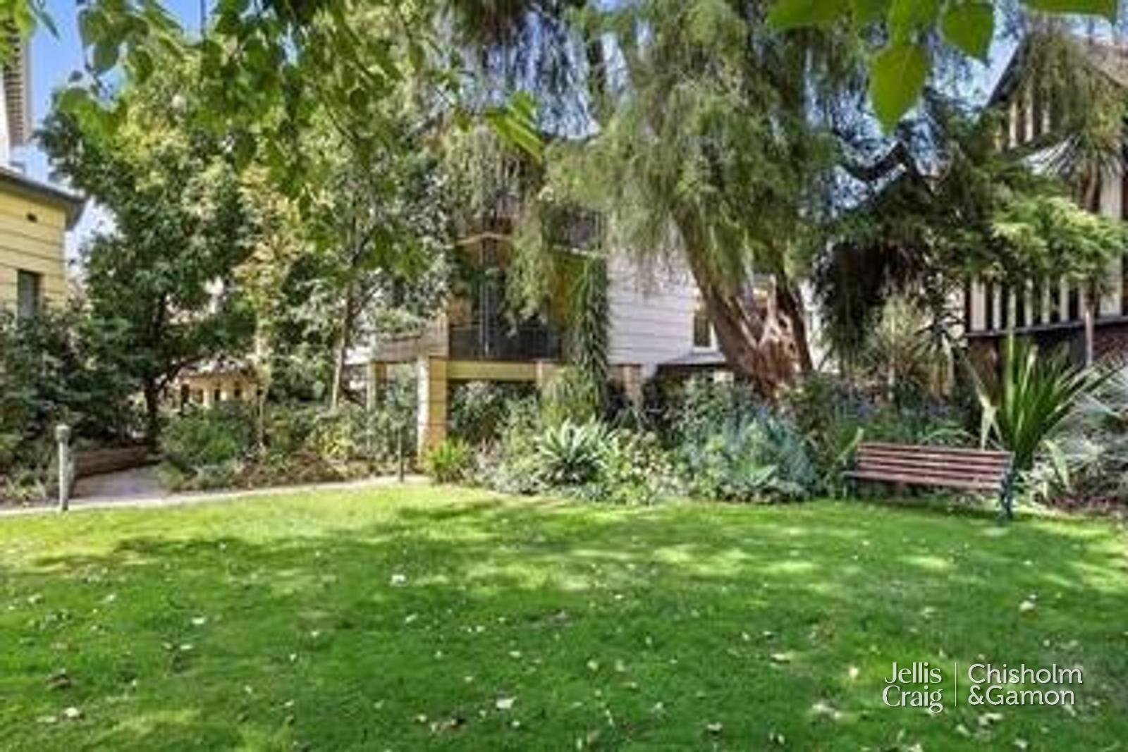 12/1a Hartpury Avenue, Elwood image 4