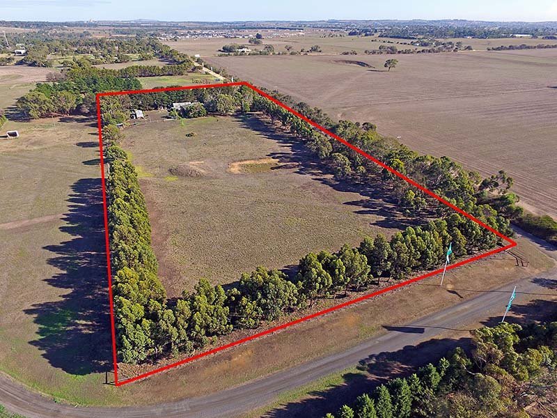 122-140 Burvilles Rd, Armstrong Creek image 3