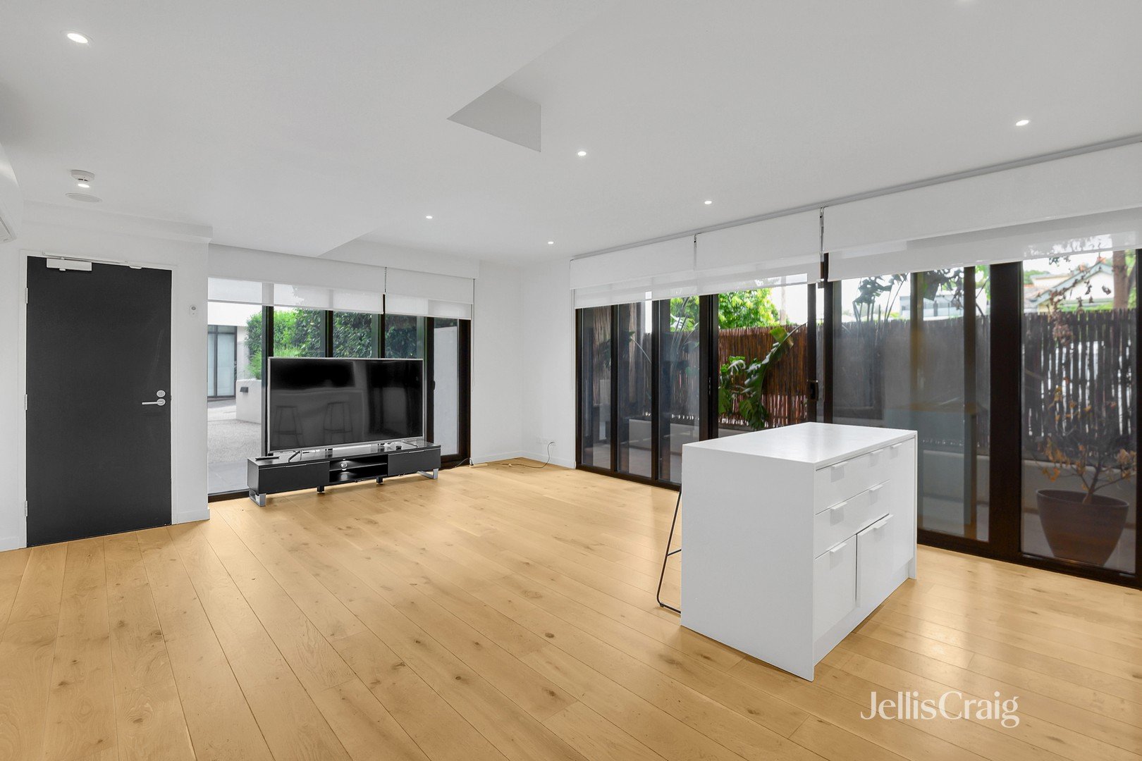 1/22 Barkly Street, Brunswick&nbsp;East image 2