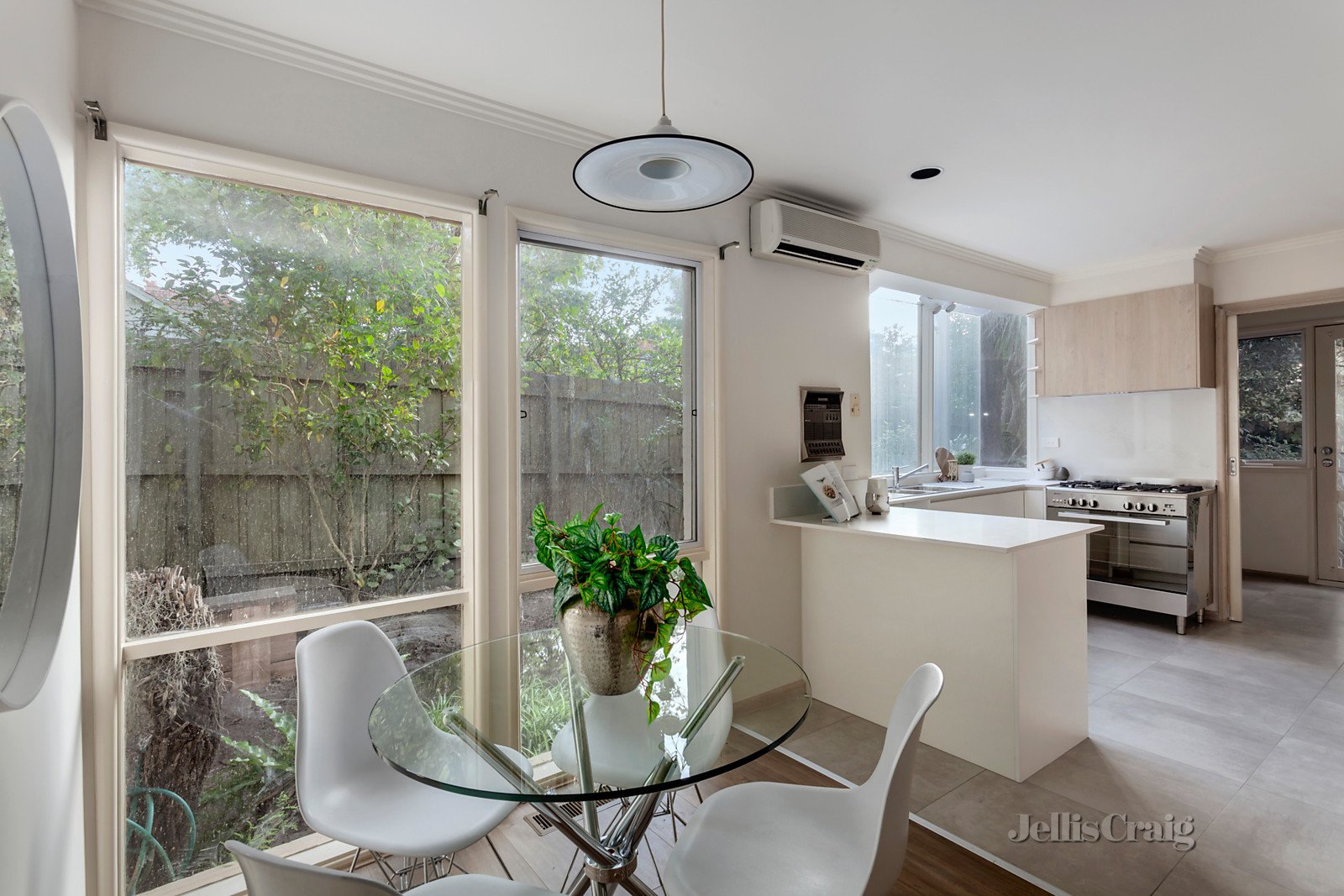 122 Harcourt Street, Hawthorn East image 3