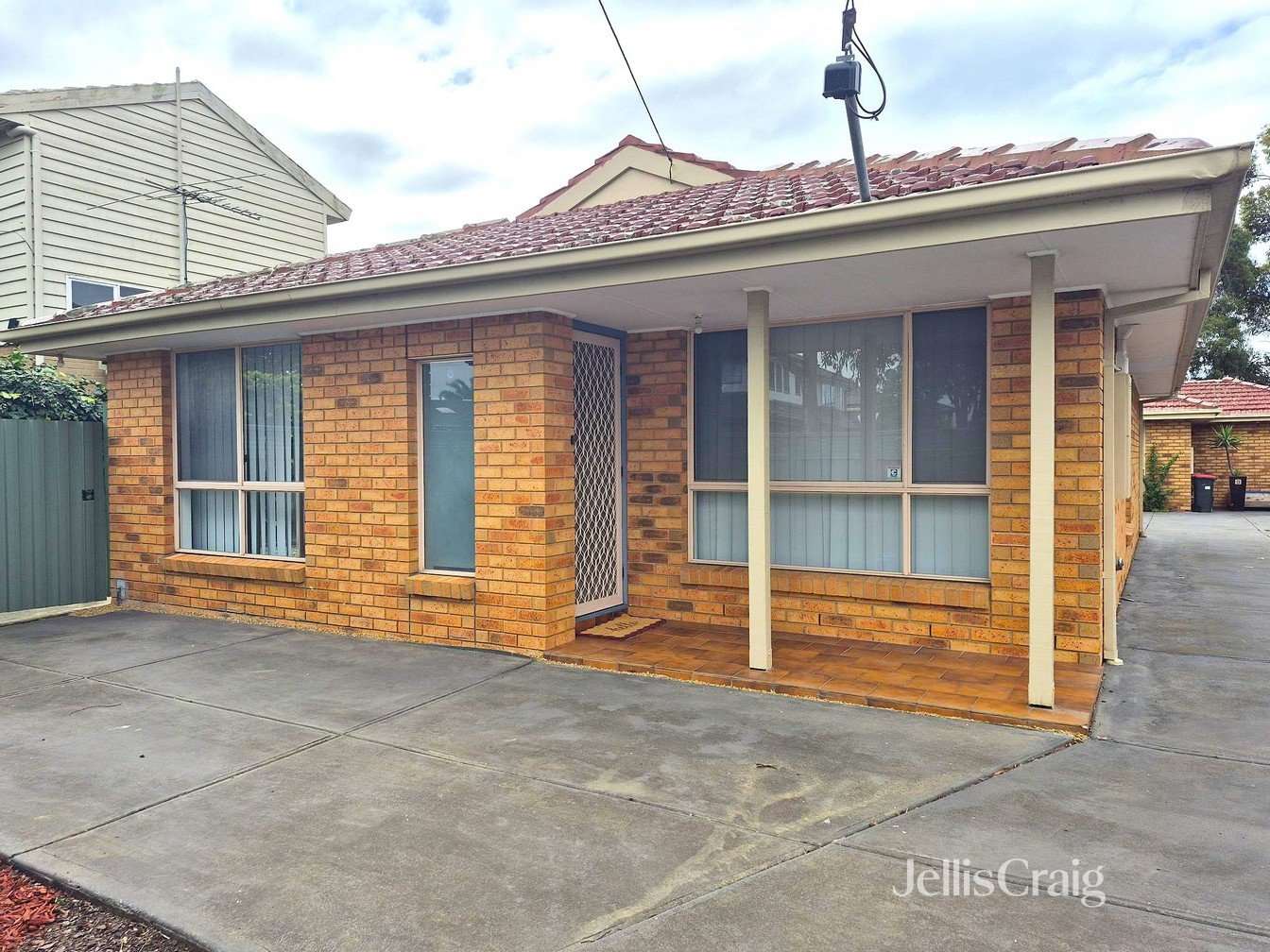 1/22 McIntyre Drive, Altona image 2