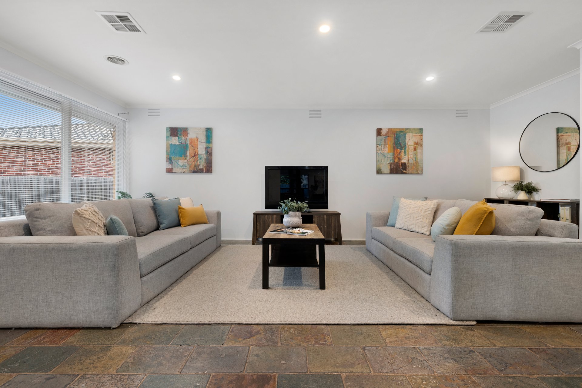 1/22 Panorama Drive, Forest Hill image 2