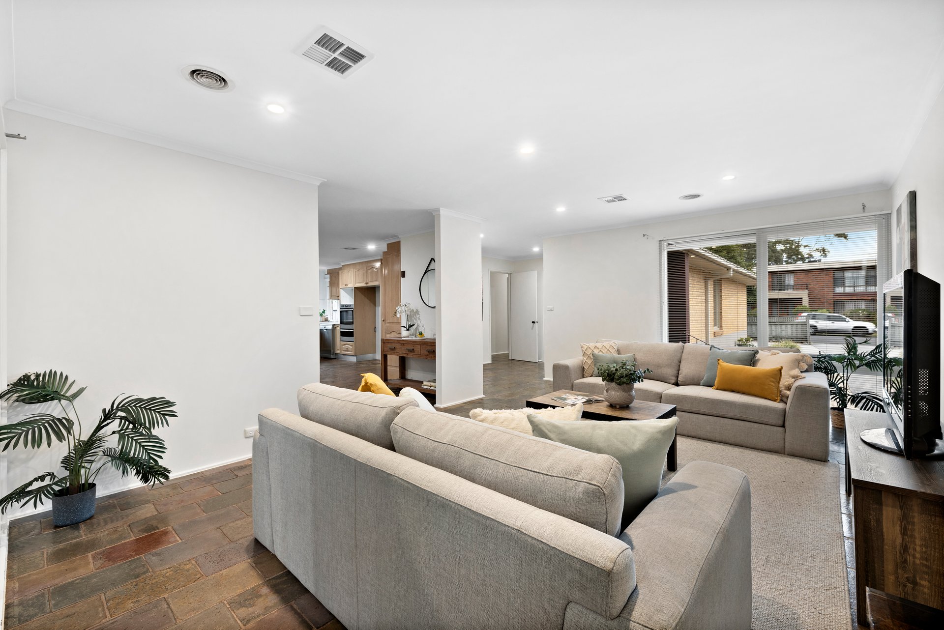 1/22 Panorama Drive, Forest Hill image 4