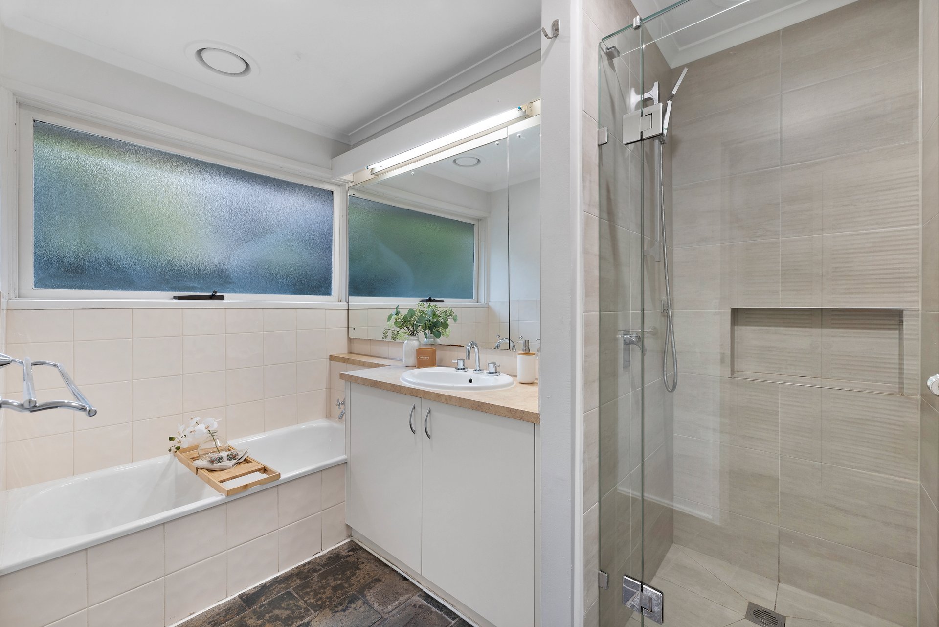 1/22 Panorama Drive, Forest Hill image 14