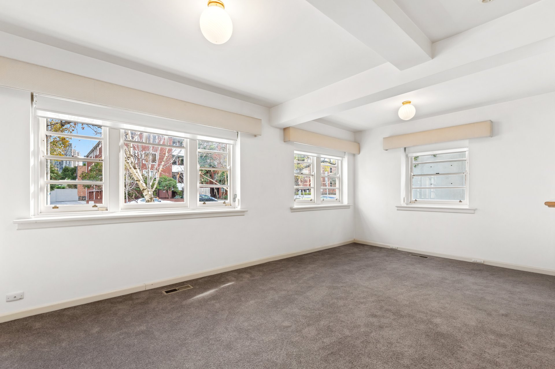 1/22 Powlett Street, East Melbourne image 2