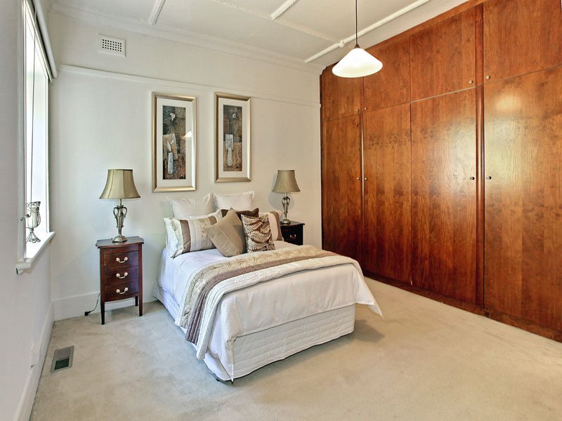 122 Ruskin Street, Elwood image 5