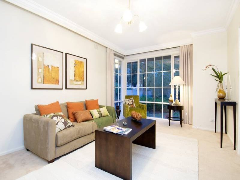 1/22 Russell Street, Camberwell image 2