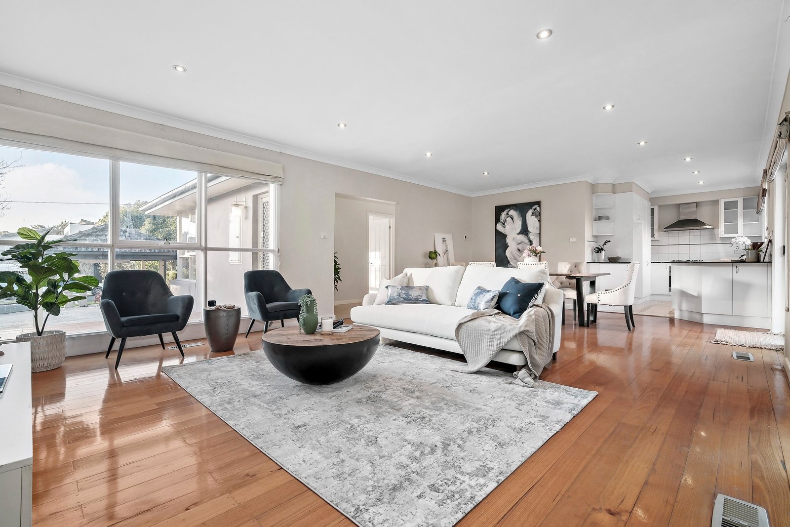Property Gallery Thumbnail 2