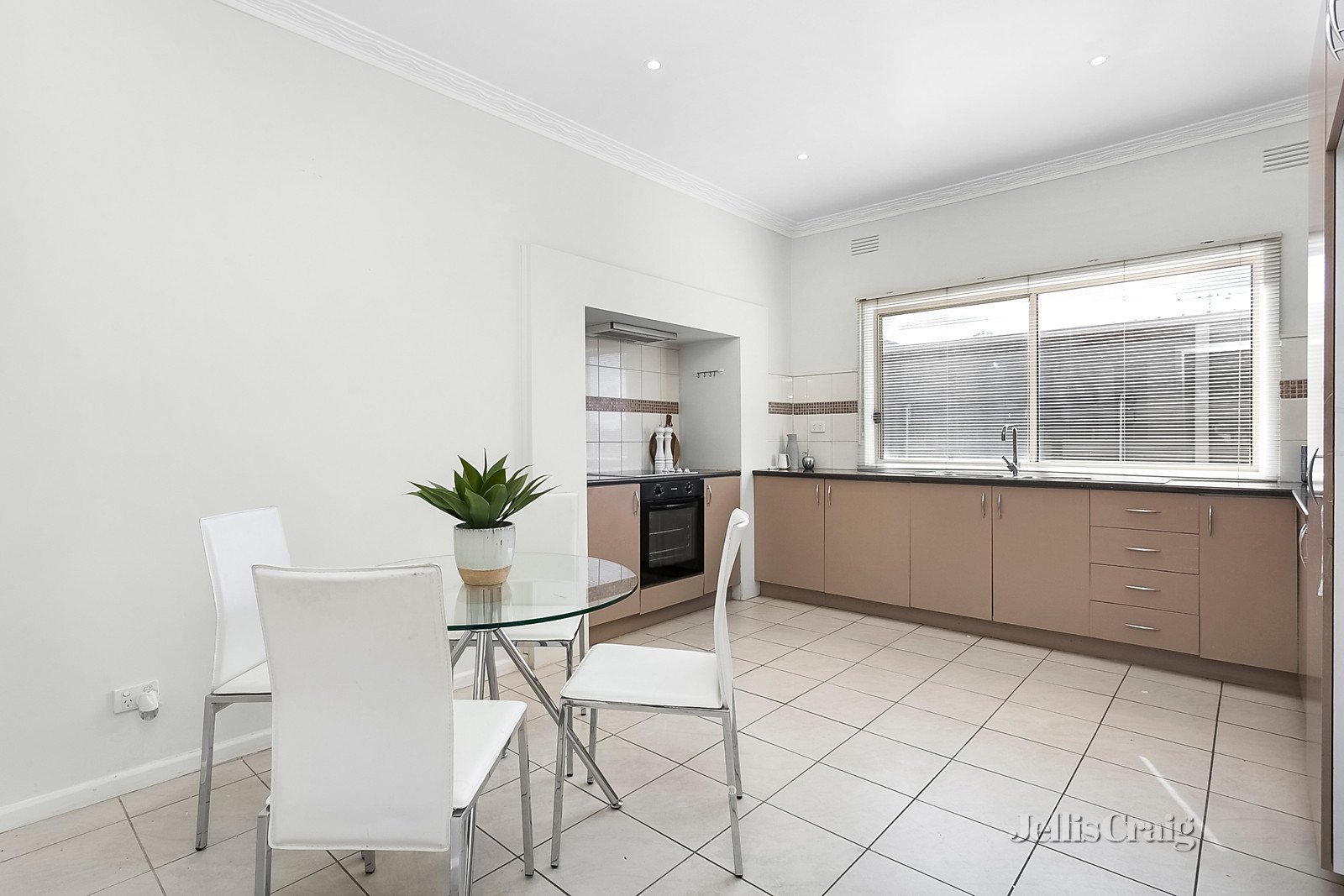 1/22 Thomas Street, St Albans image 3