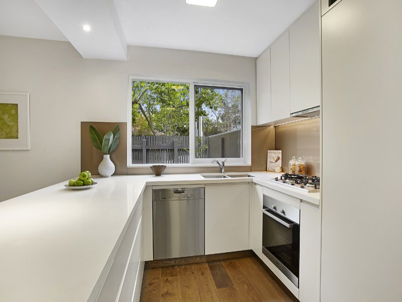 1/22 Wave Street, Elwood image 4