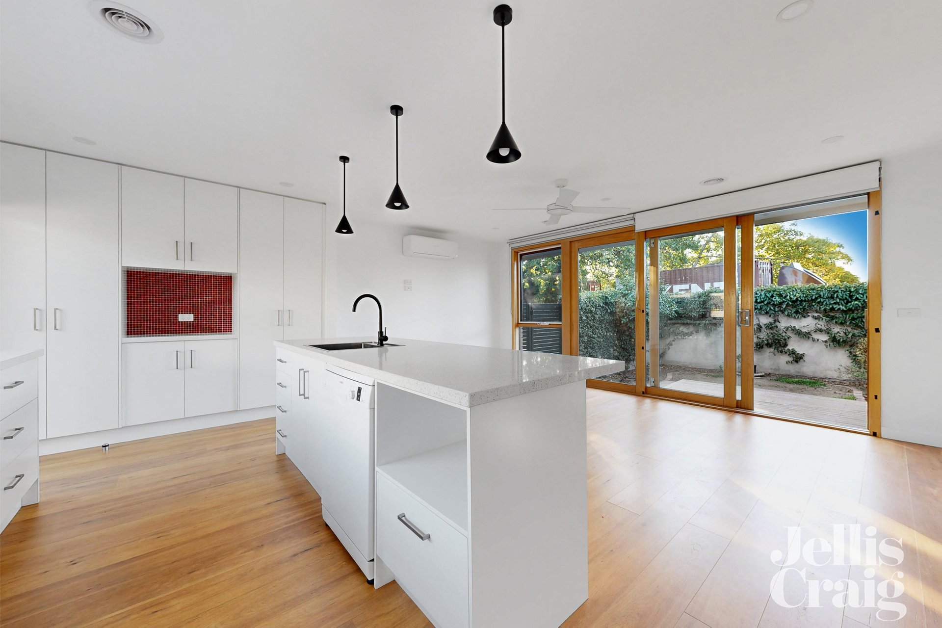 1/22 Weybridge Street, Surrey Hills image 3