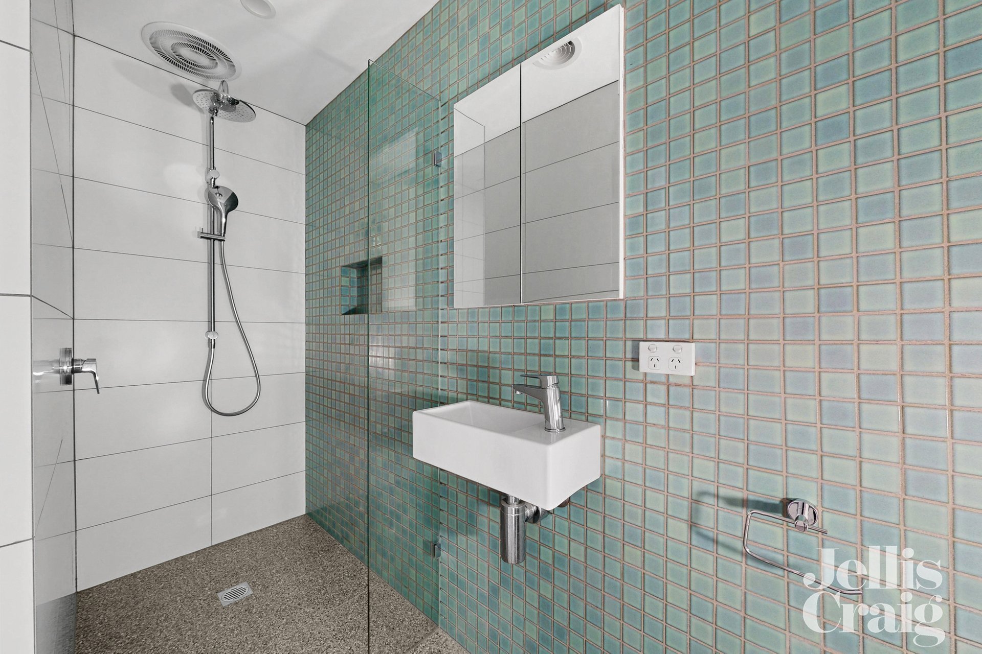 1/22 Weybridge Street, Surrey Hills image 5