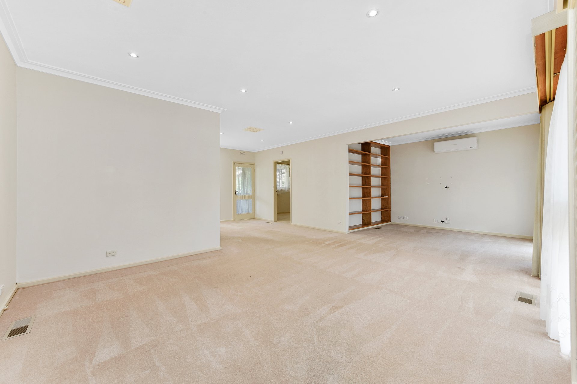 122 Whites Lane, Wheelers&nbsp;Hill image 4