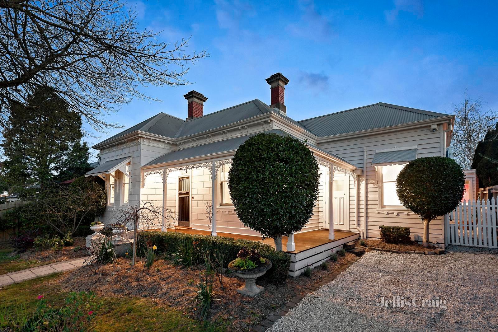 122 Windsor Crescent, Surrey Hills image 1