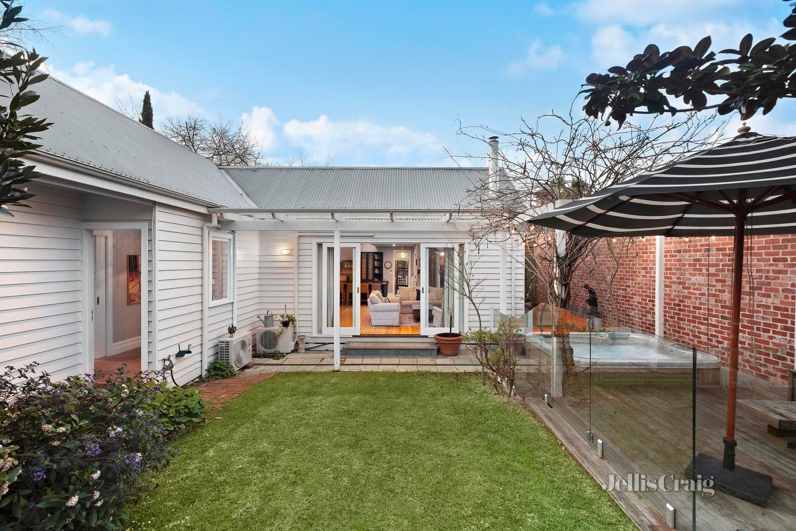 122 Windsor Crescent, Surrey Hills image 13