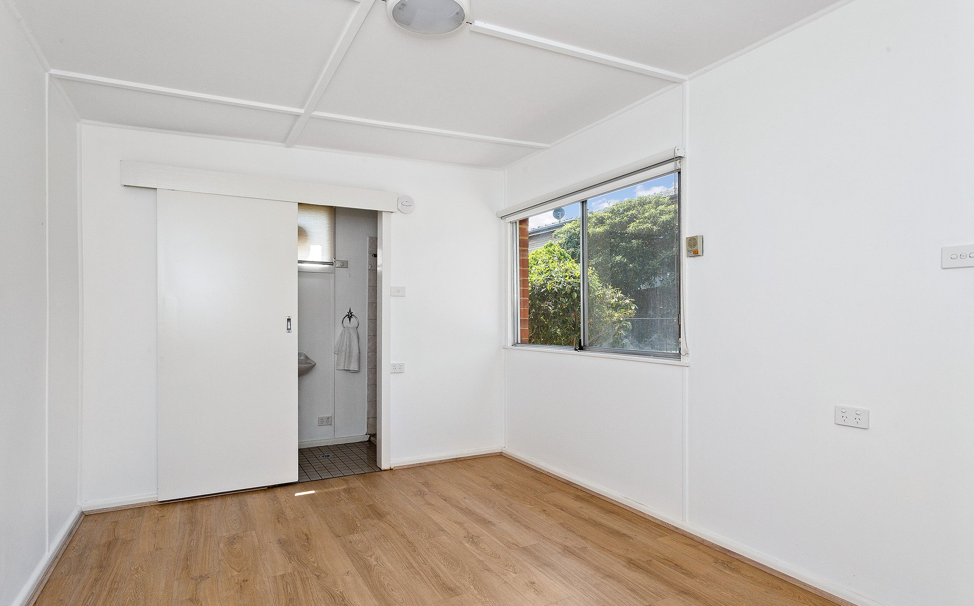 122 Winmalee Road, Balwyn image 5