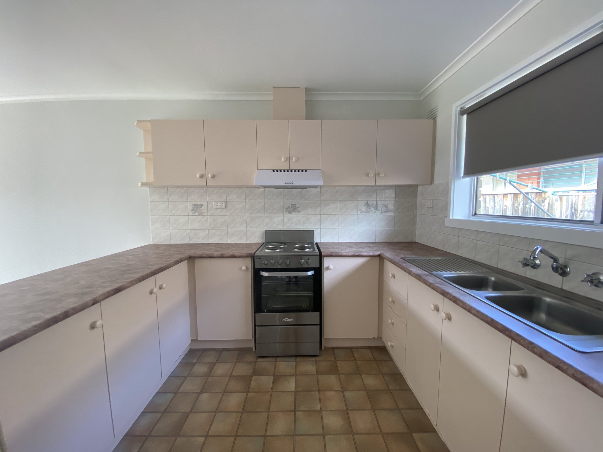 1/22 Wirksworth Street, Herne Hill image 2