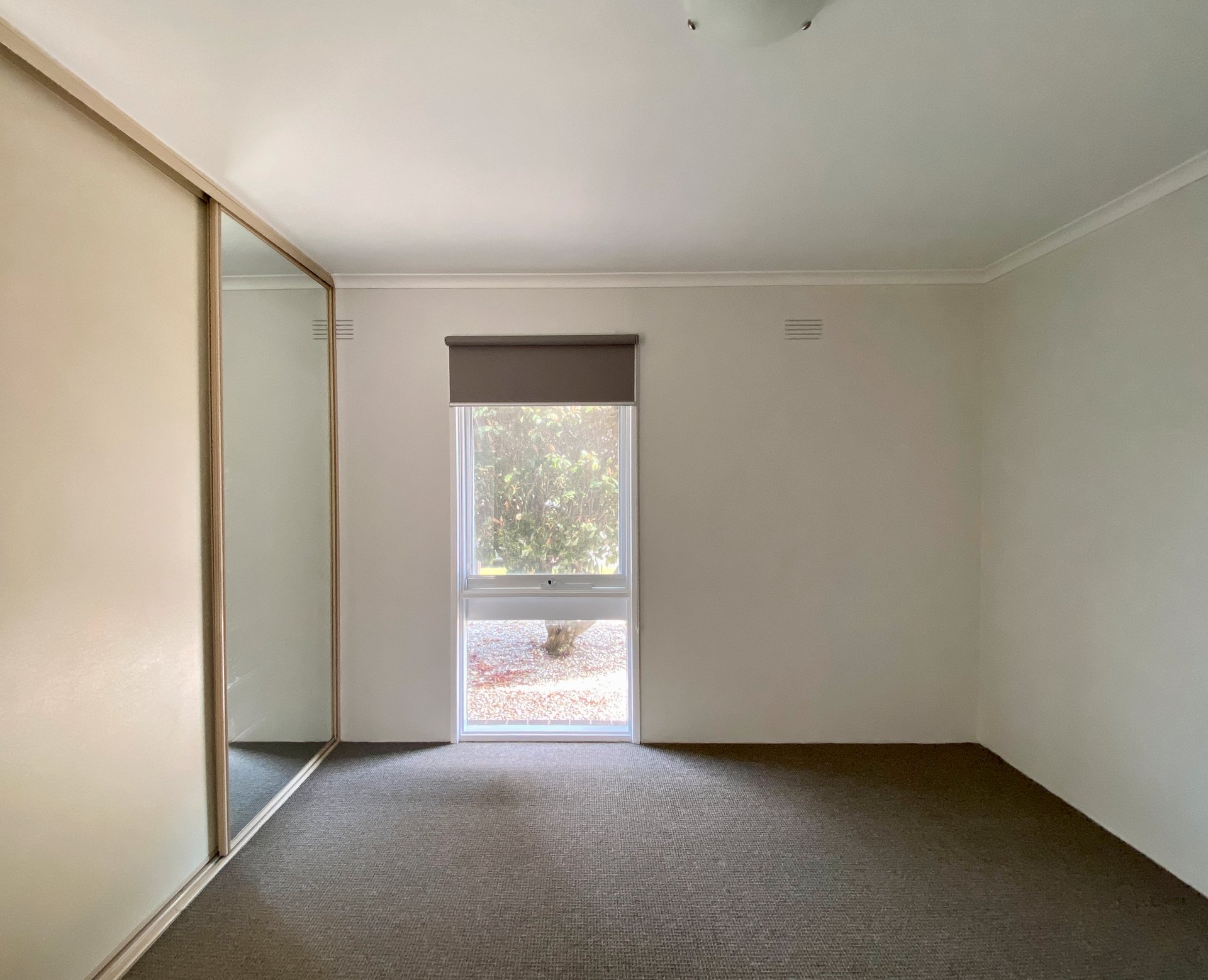 1/22 Wirksworth Street, Herne Hill image 3