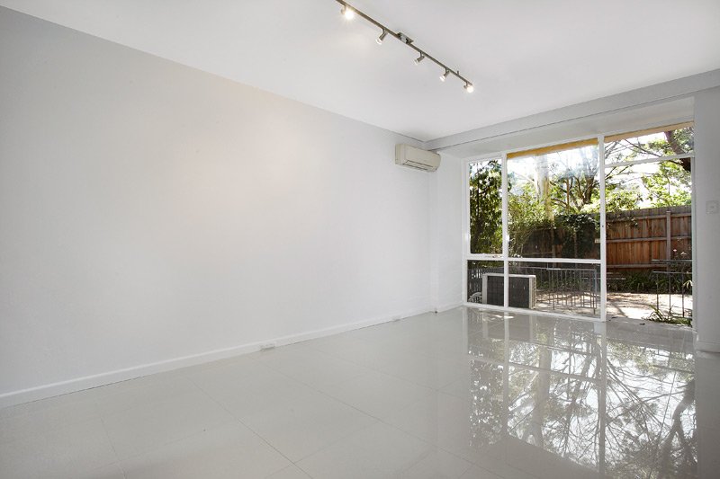 Property Gallery Thumbnail 3