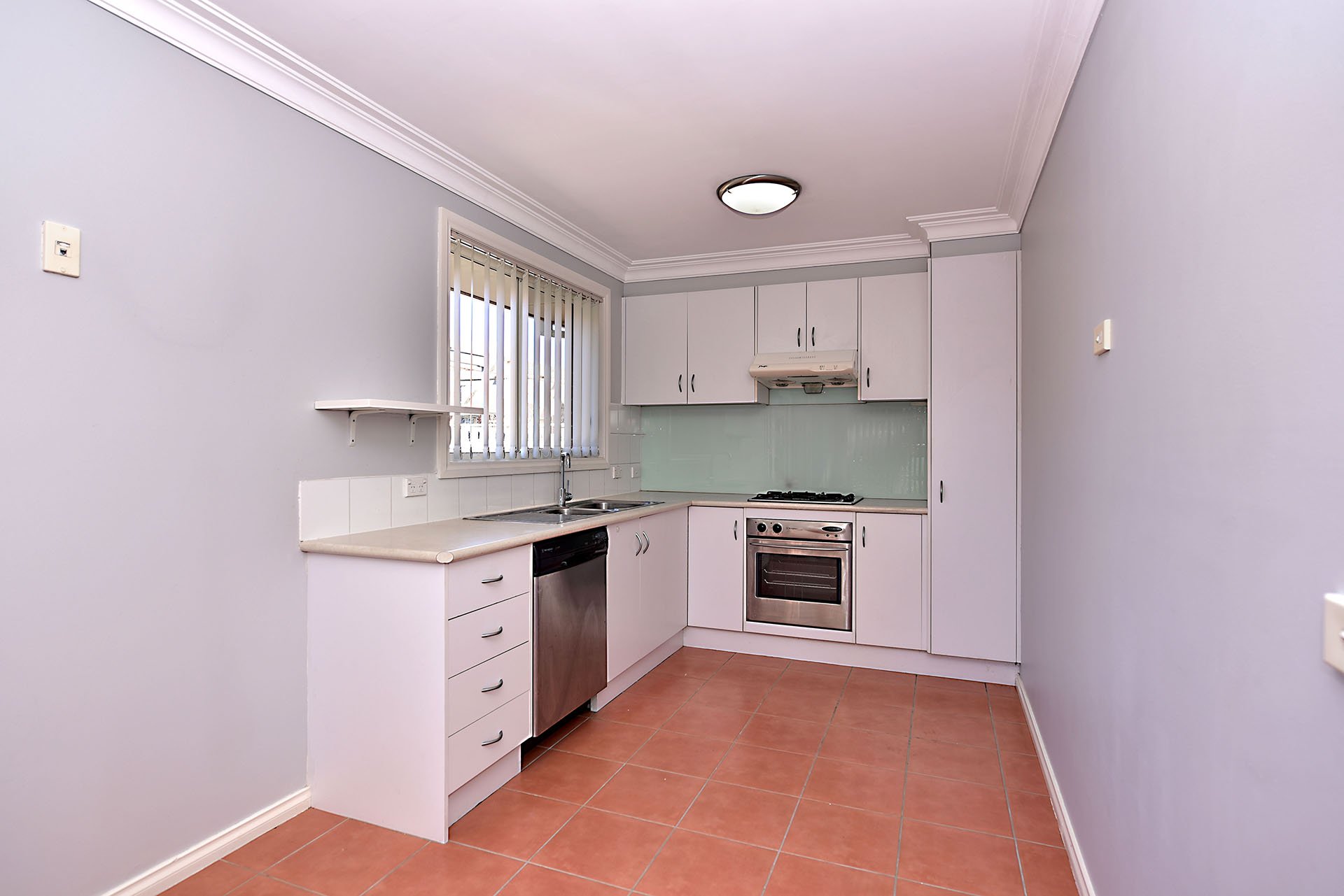 1/220 Huntingdale Road, Huntingdale image 1