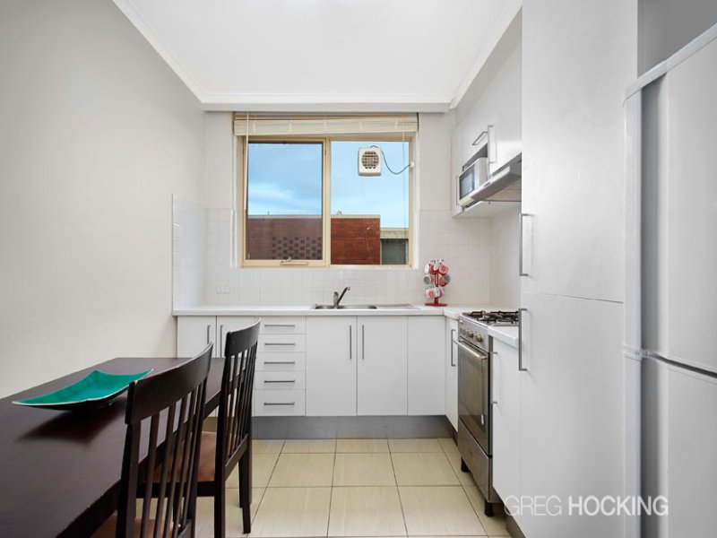 12/206 Canterbury Road, St Kilda West image 3