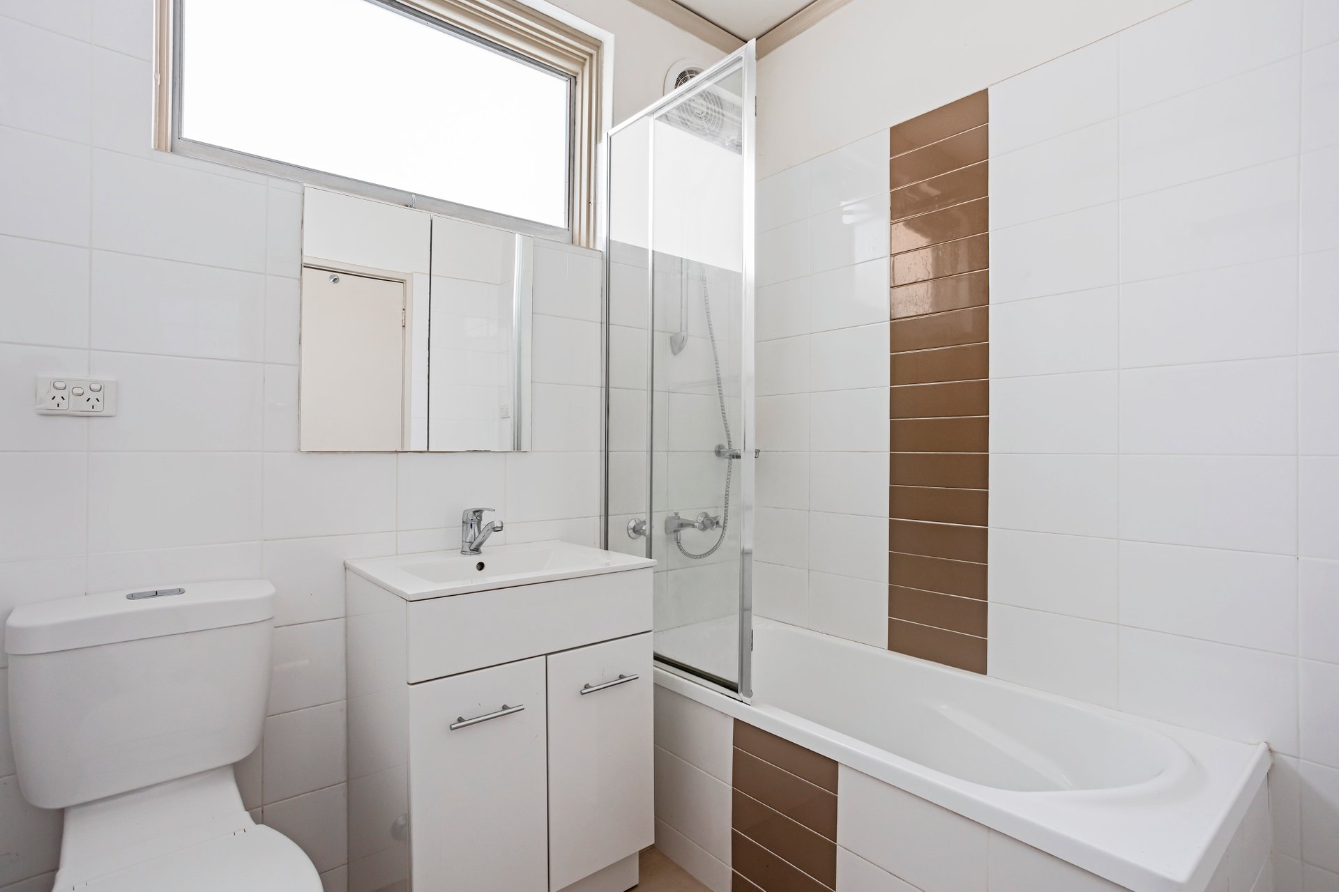 Property Gallery Thumbnail 6