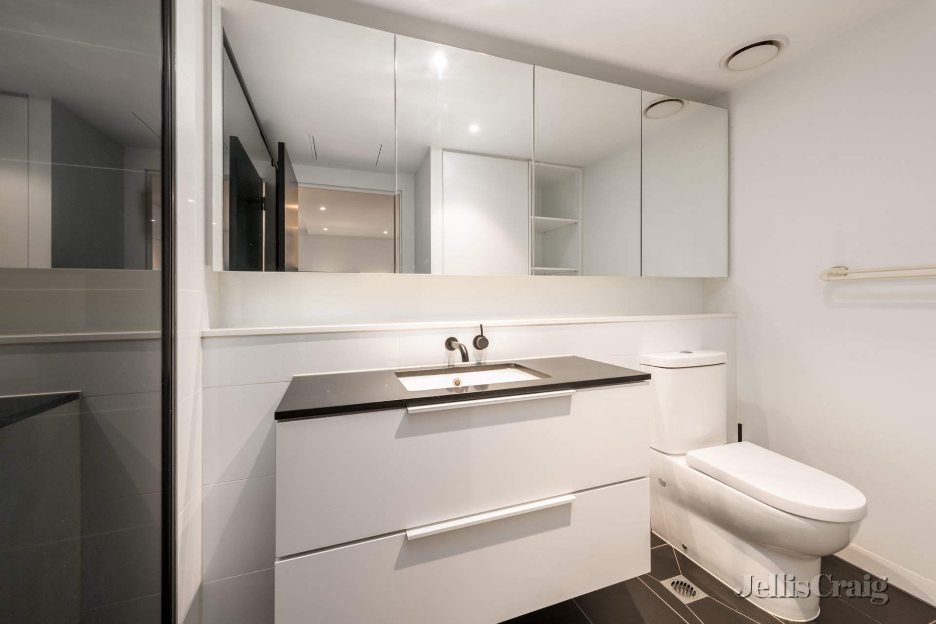 122/24 Barkly Street, Brunswick East image 6