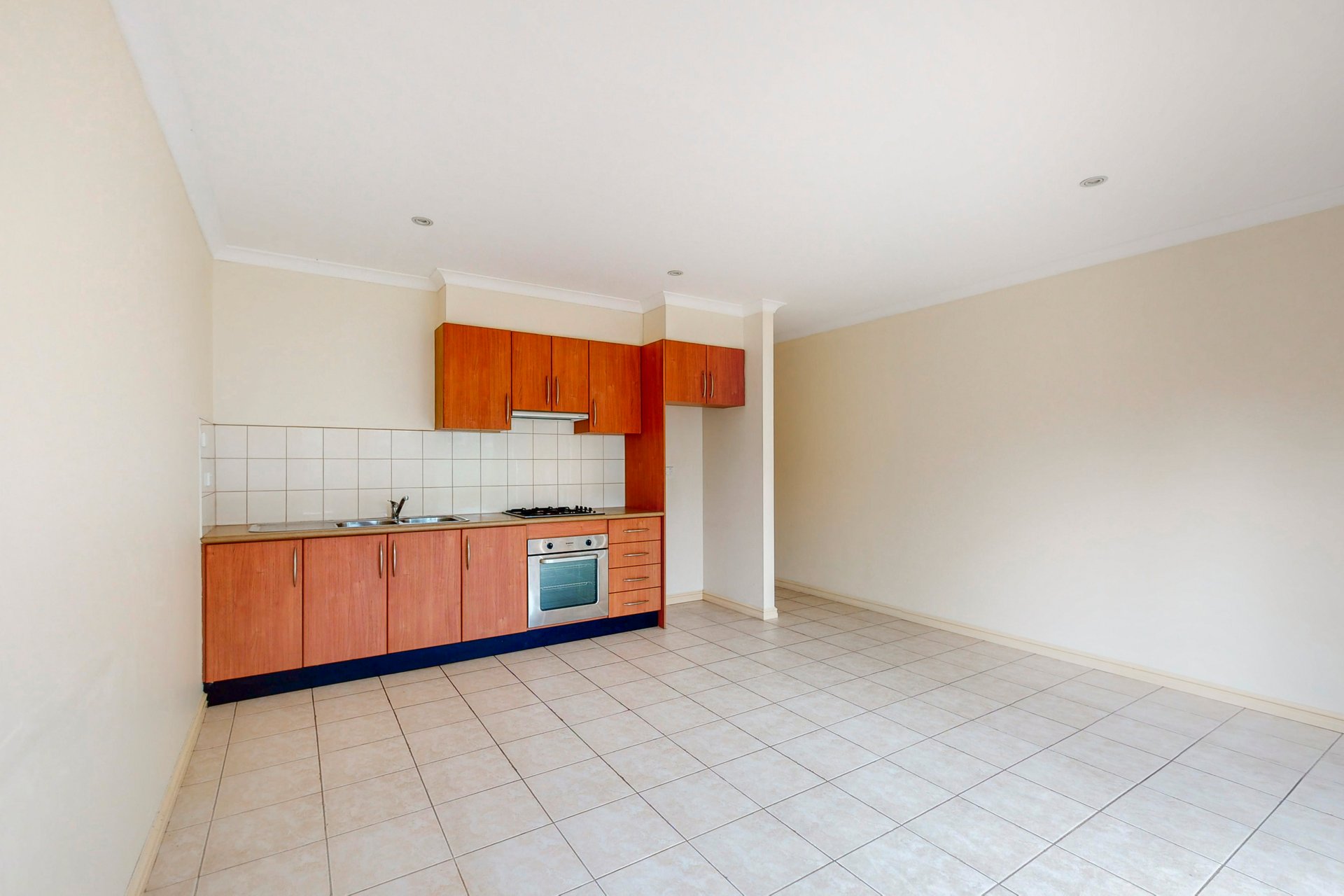 12/226 Melrose Drive, Tullamarine image 3
