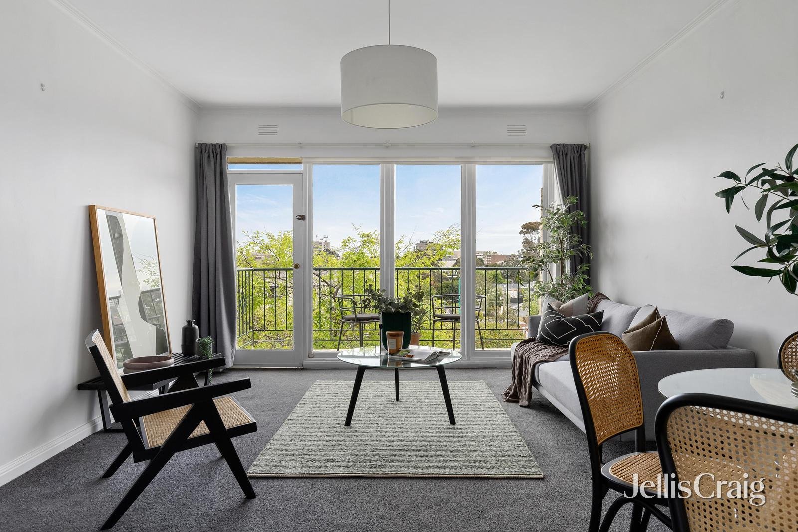 12/24 Mathoura Road, Toorak image 2