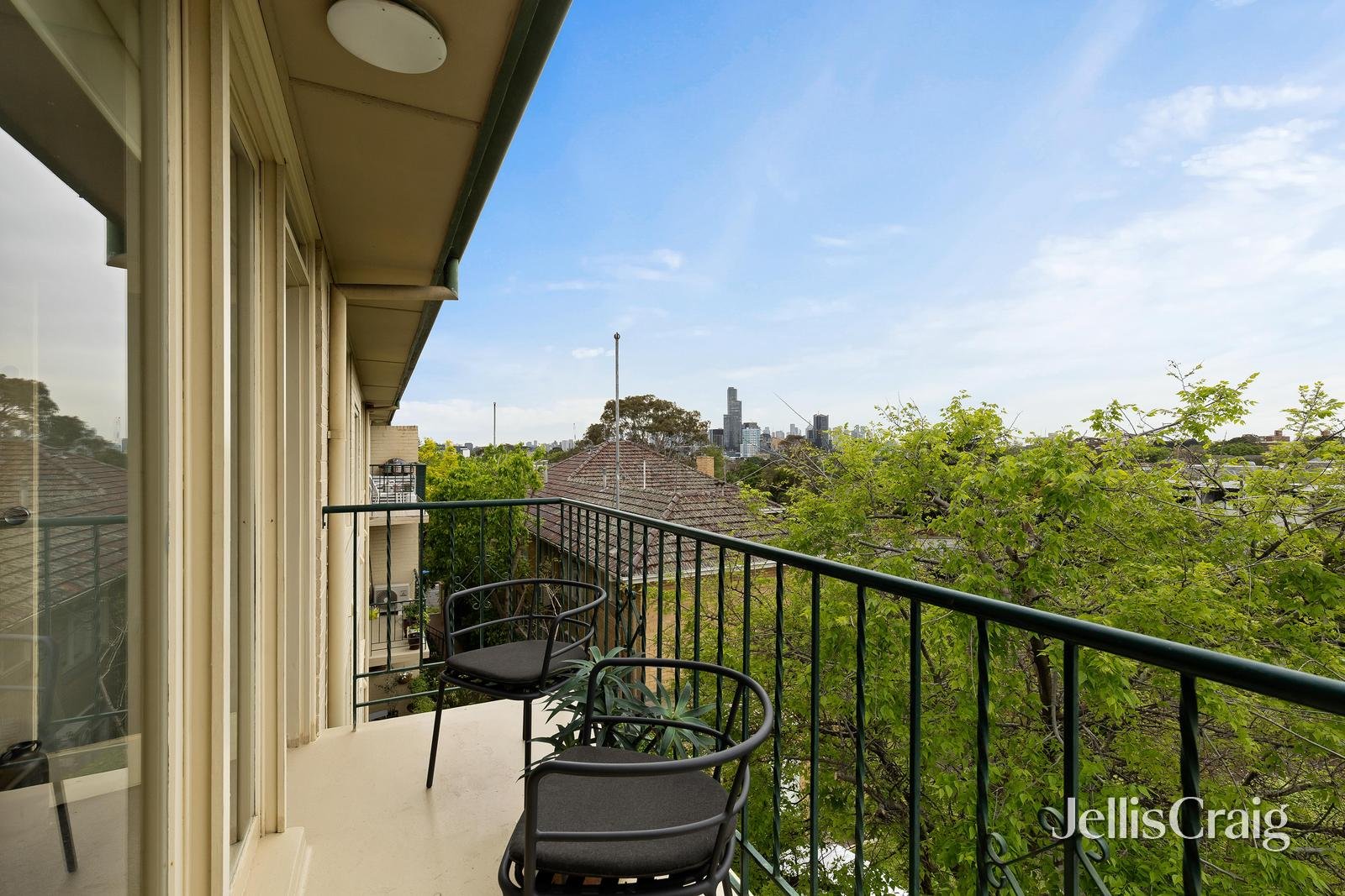12/24 Mathoura Road, Toorak image 3