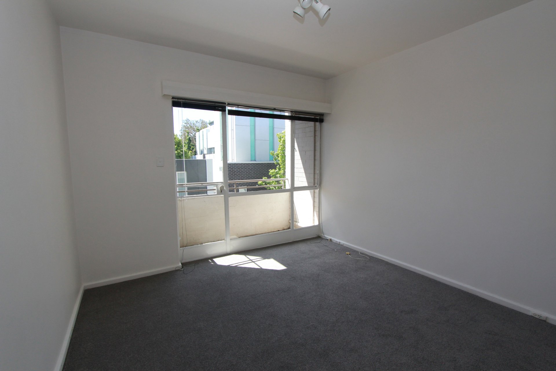 Property Gallery Thumbnail 4