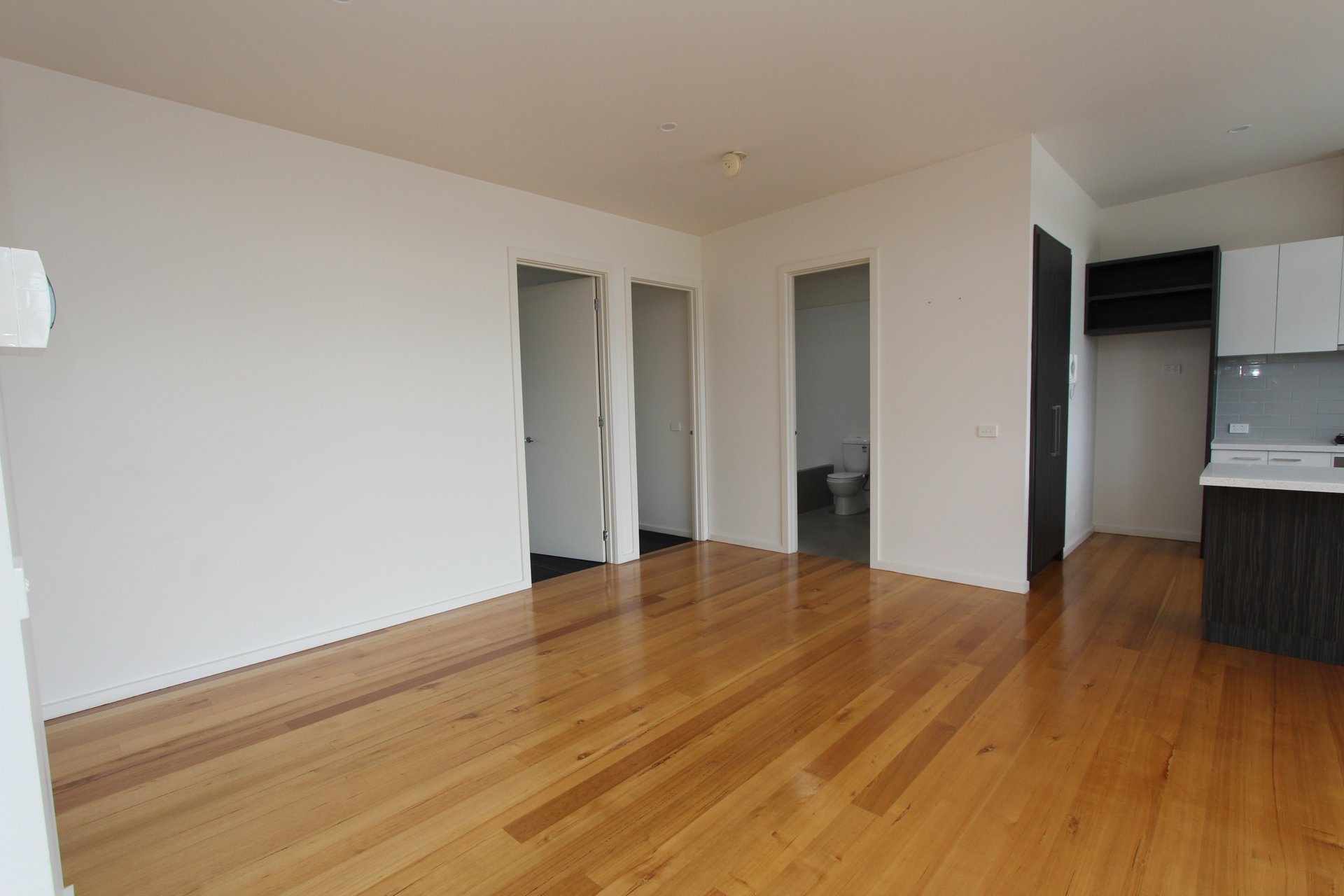 Property Gallery Thumbnail 4