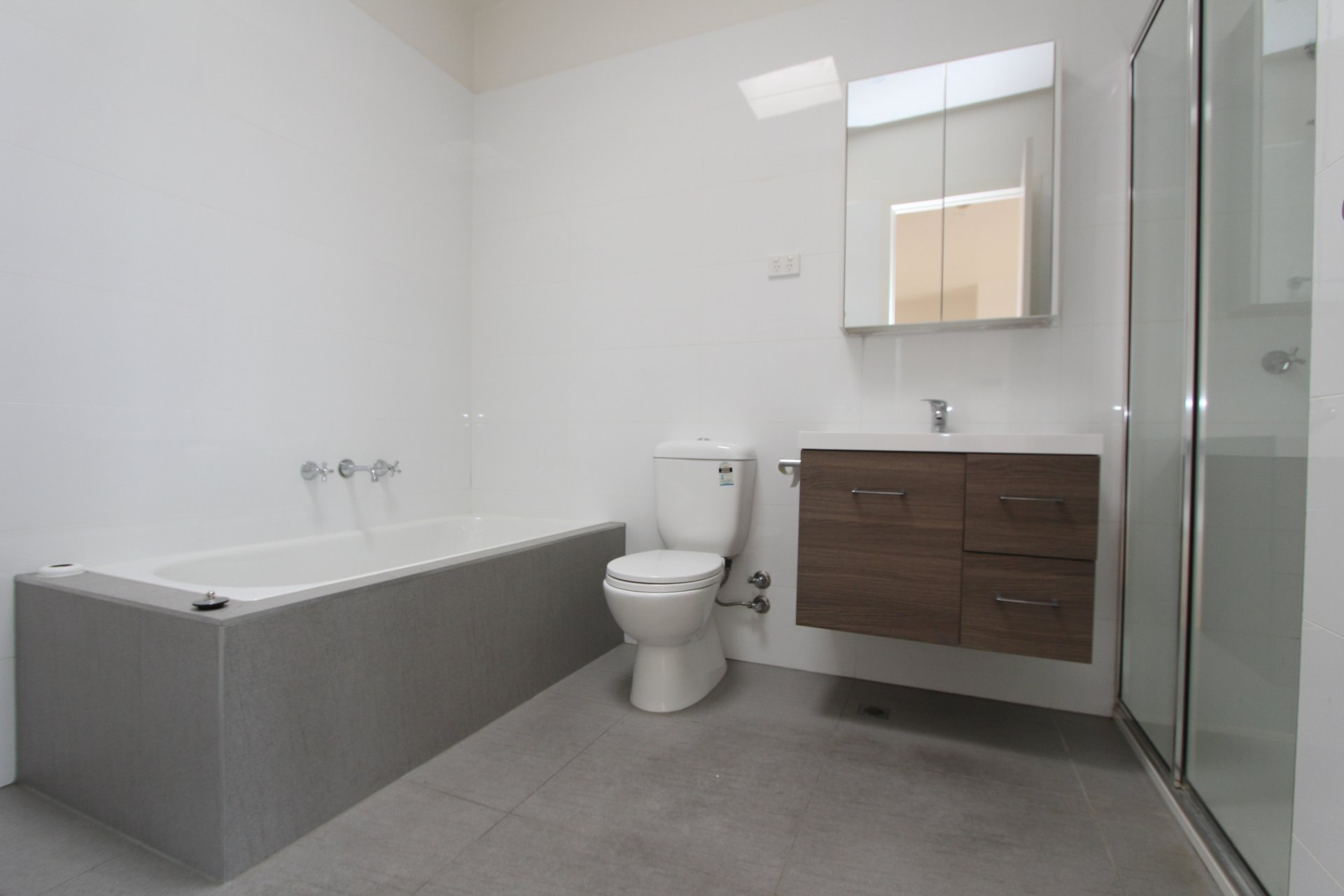 Property Gallery Thumbnail 6